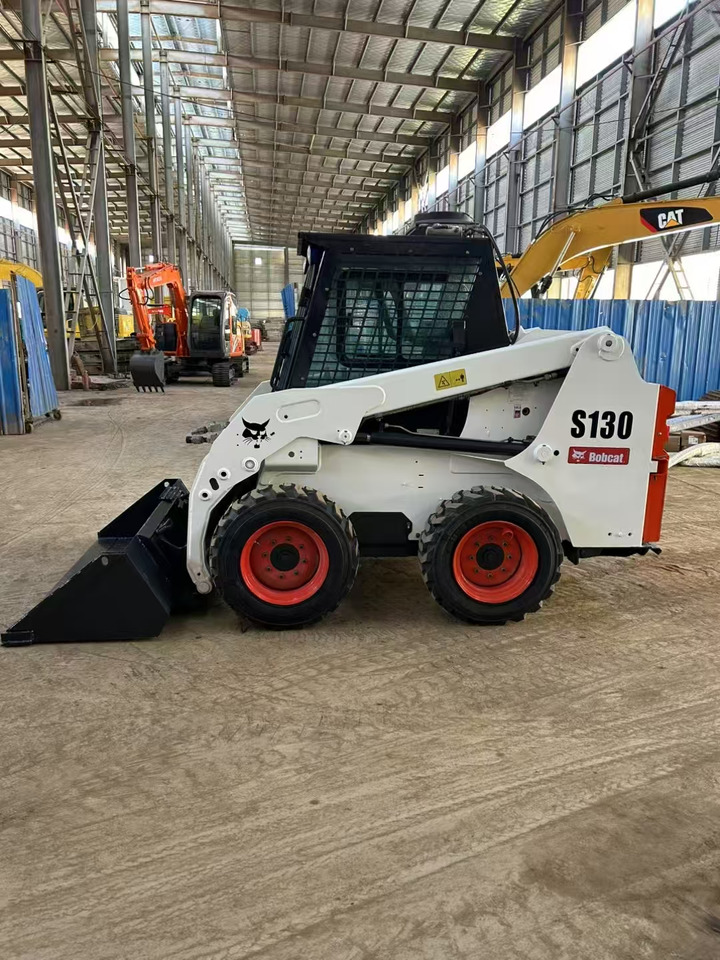 BOBCAT Skid Steer Loader S130 - Skid steer loader: picture 1 BOBCAT Skid Steer Loader S130 - Skid steer loader: picture 1