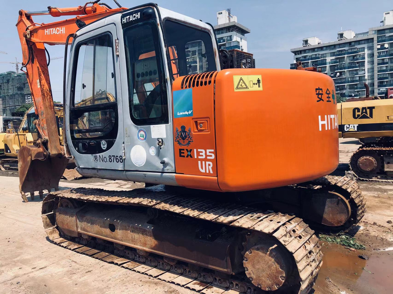 HITACHI EX135 - Crawler excavator: picture 2 HITACHI EX135 - Crawler excavator: picture 2