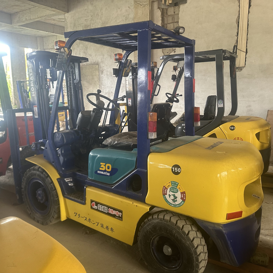 Komatsu FD30 Forklift Click for Discount - Diesel forklift: picture 5 Komatsu FD30 Forklift Click for Discount - Diesel forklift: picture 5
