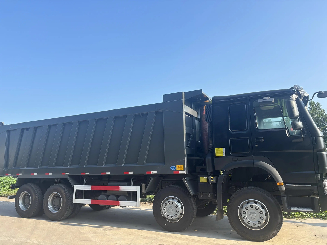 SINOTRUK HOWO 400 CLICK HERE FOR DISCOUNT - Tipper: picture 2 SINOTRUK HOWO 400 CLICK HERE FOR DISCOUNT - Tipper: picture 2