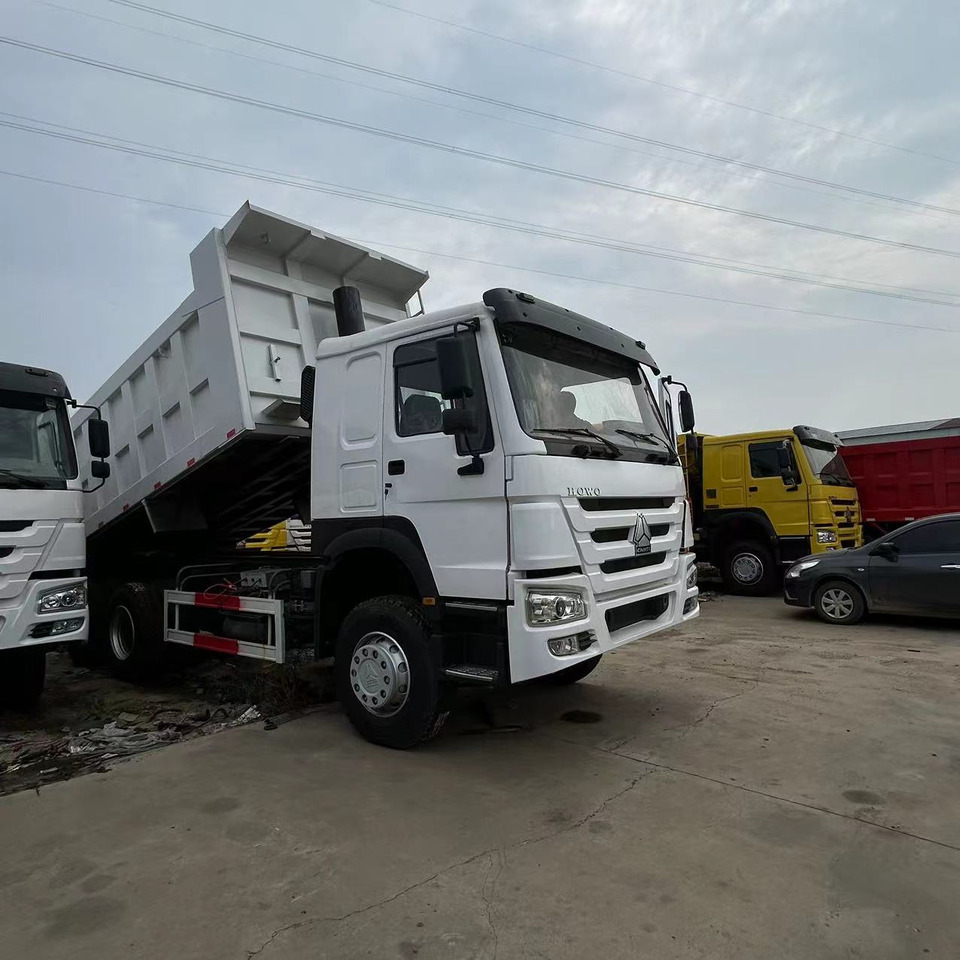 SINOTRUK HOWO 6x4 Dump Truck Click for Discount - Tipper: picture 2 SINOTRUK HOWO 6x4 Dump Truck Click for Discount - Tipper: picture 2