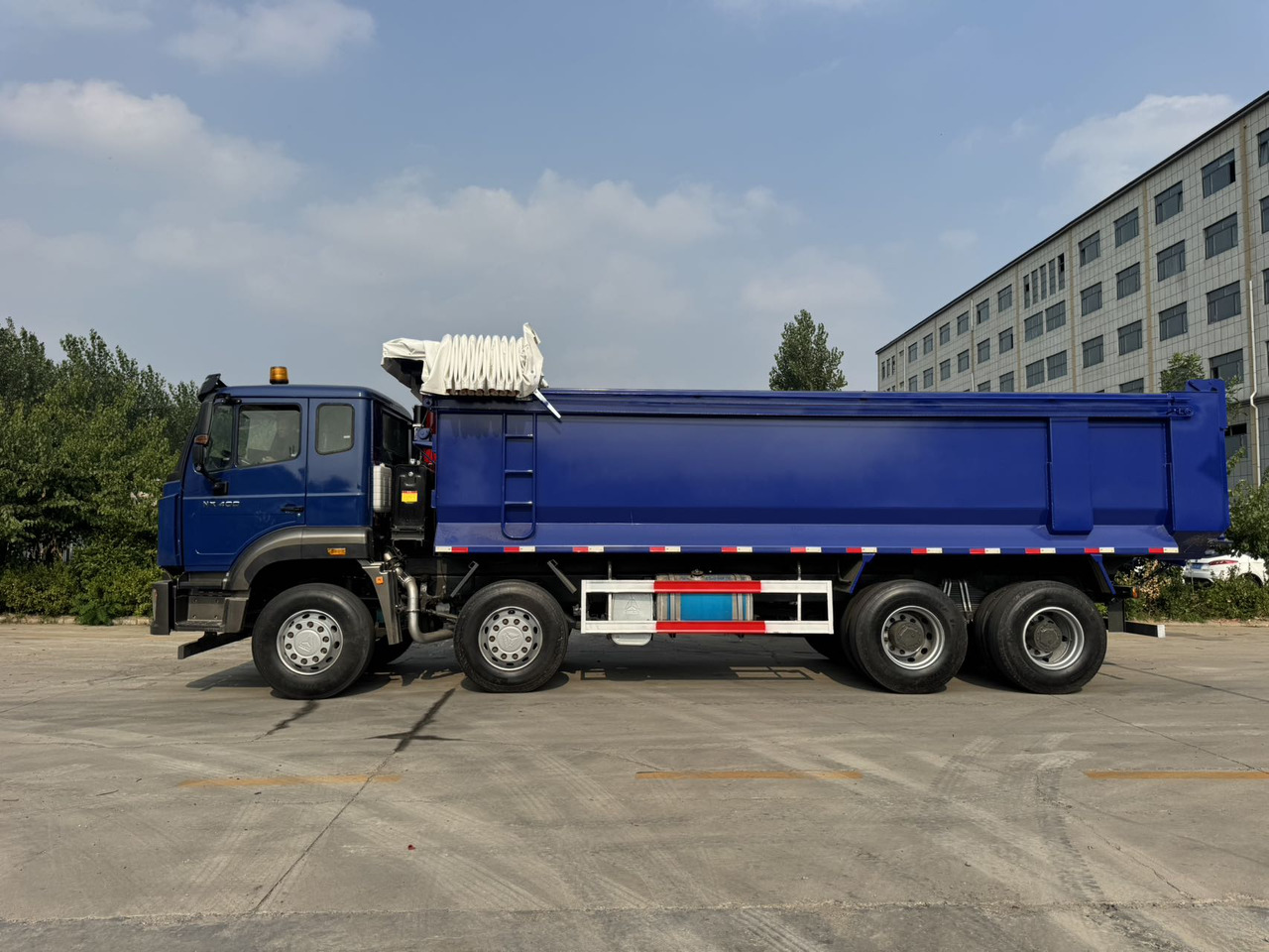 SINOTRUK HOWO Dump Truck 8x4 Click for Discount - Tipper: picture 5 SINOTRUK HOWO Dump Truck 8x4 Click for Discount - Tipper: picture 5