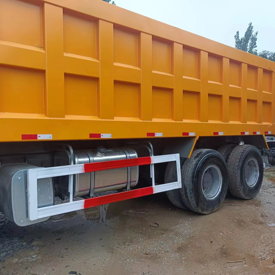 Sino HOWO 8x4 Dump Truck Click for Discount - Tipper: picture 2 Sino HOWO 8x4 Dump Truck Click for Discount - Tipper: picture 2