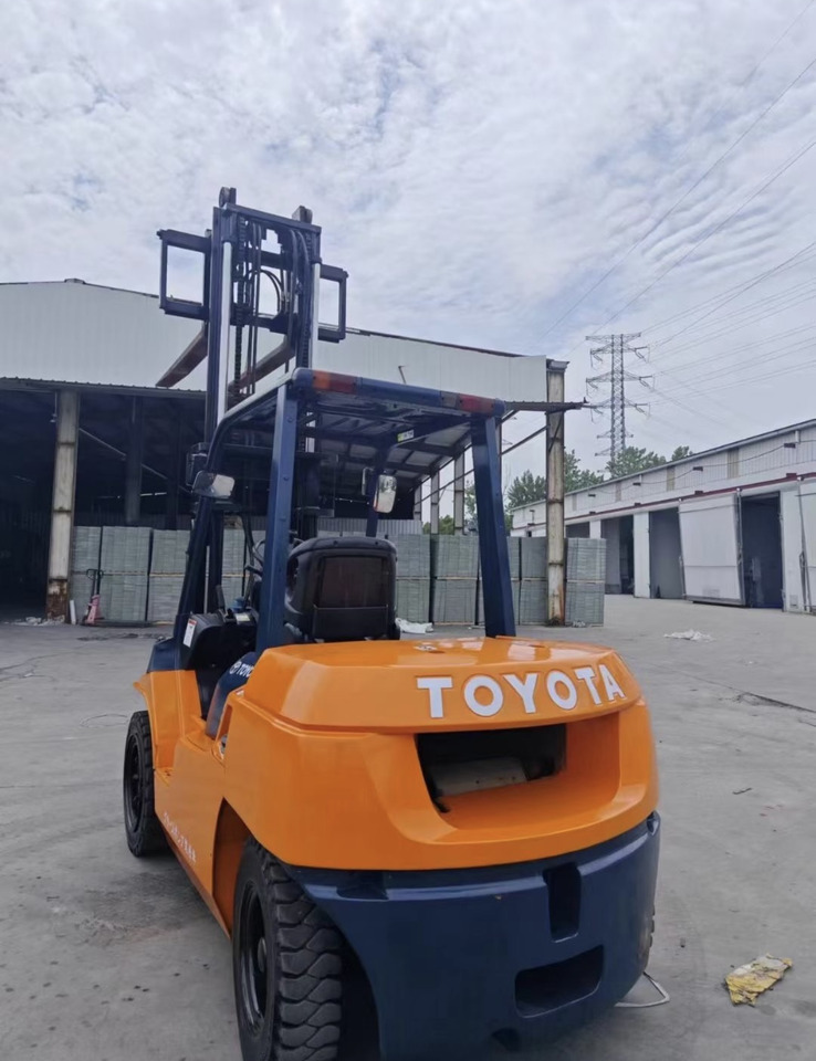 TOYOTA 5Ton Forklift Click Here for Discount - Diesel forklift: picture 4 TOYOTA 5Ton Forklift Click Here for Discount - Diesel forklift: picture 4