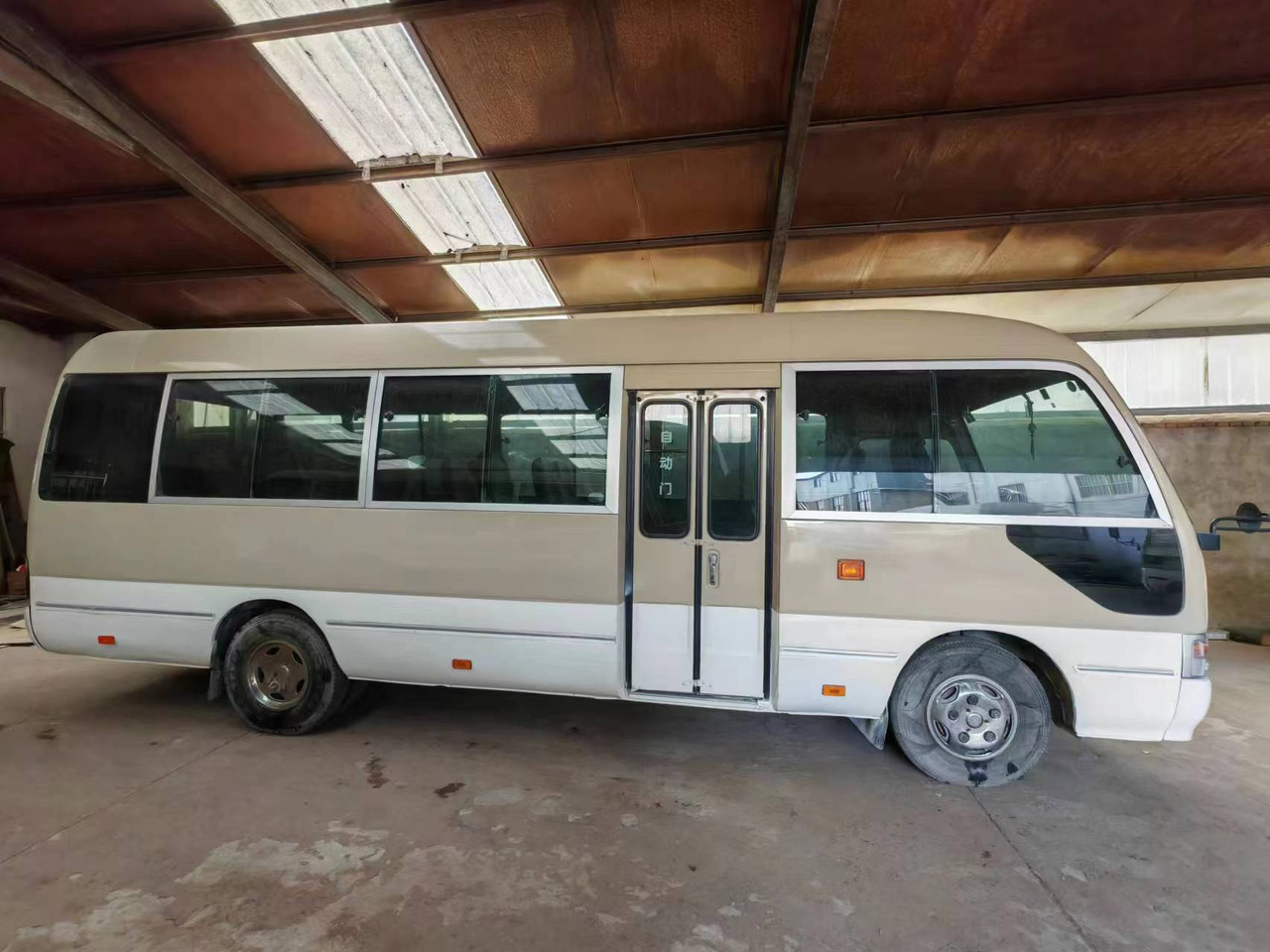 TOYOTA Coach Mini Bus 26 Seats Click Here for Discount - Coach: picture 1 TOYOTA Coach Mini Bus 26 Seats Click Here for Discount - Coach: picture 1