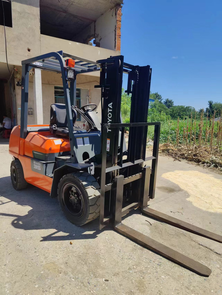 TOYOTA FD35 Forklift 3.5Ton Click for Discount - Diesel forklift: picture 4 TOYOTA FD35 Forklift 3.5Ton Click for Discount - Diesel forklift: picture 4