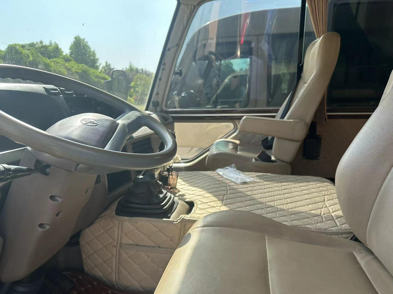 TOYOTA Mini Bus Click Here for Discount - Coach: picture 5 TOYOTA Mini Bus Click Here for Discount - Coach: picture 5