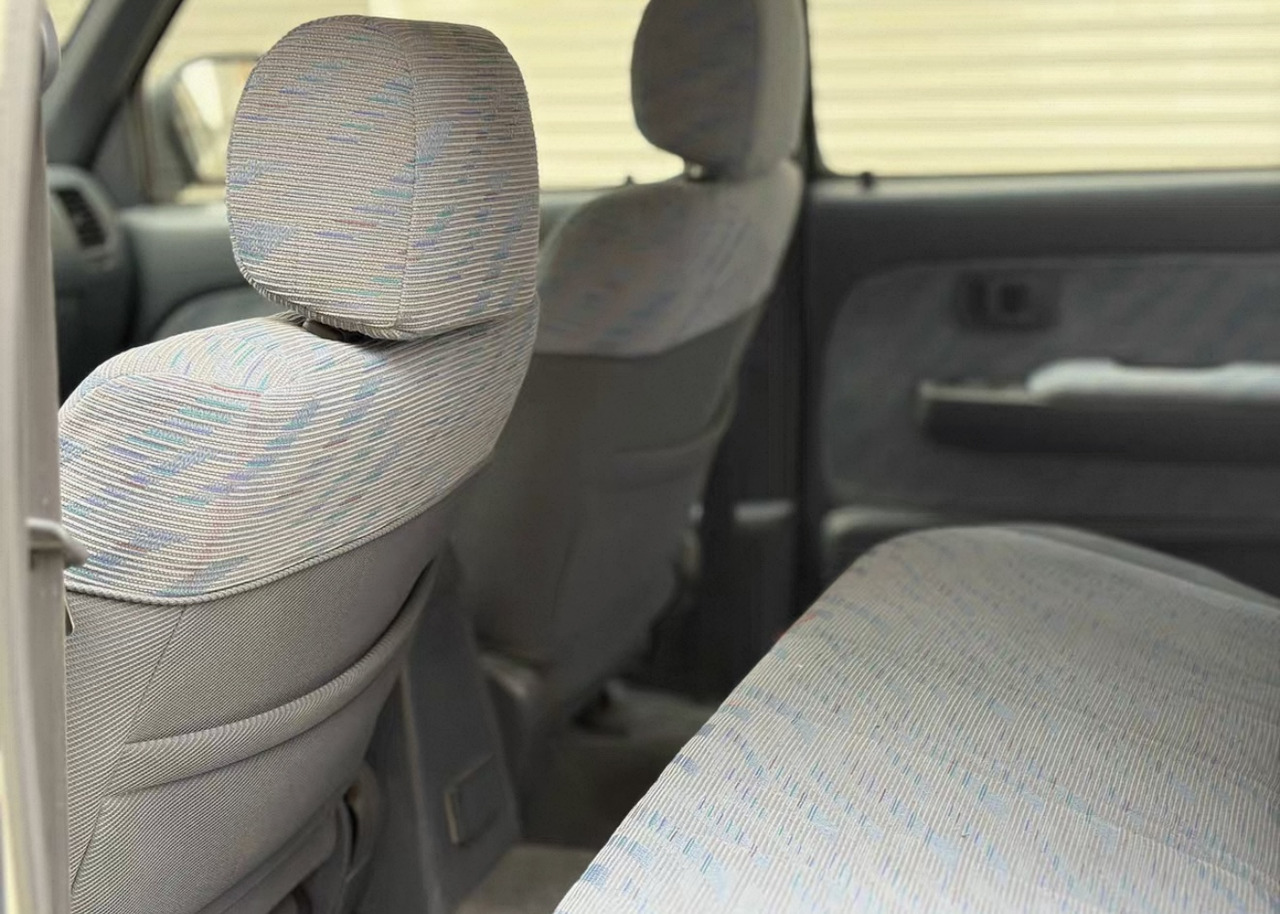 Tipper TOYOTA Toyota Hilux Truck Click for Discount: picture 7