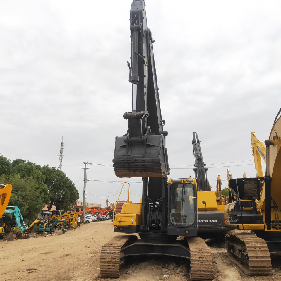 Crawler excavator VOLVO EC360D: picture 6