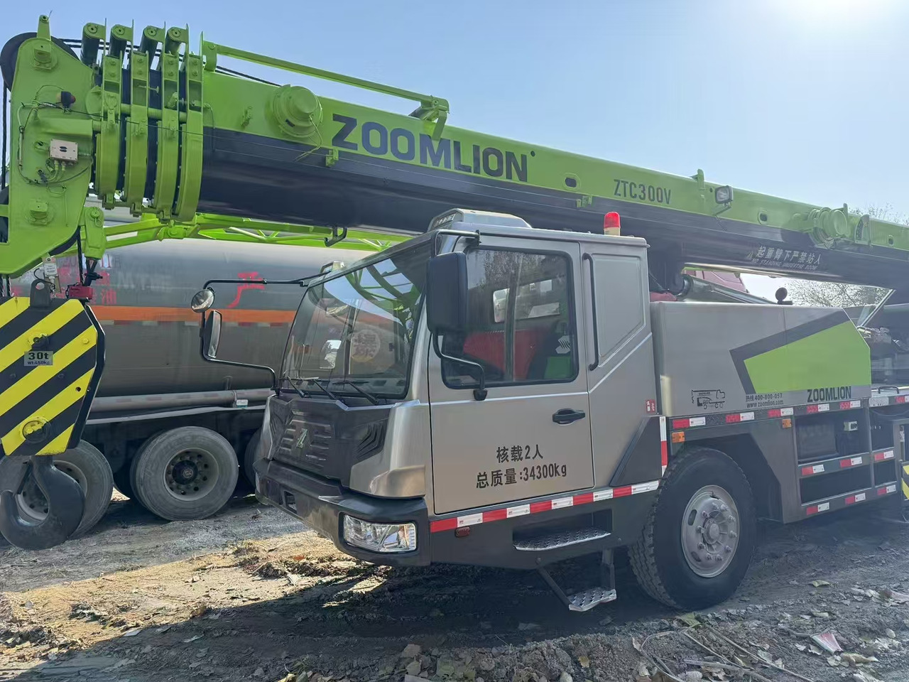 ZOOMLION Crane ZTC300V 30Ton - Crane: picture 2 ZOOMLION Crane ZTC300V 30Ton - Crane: picture 2