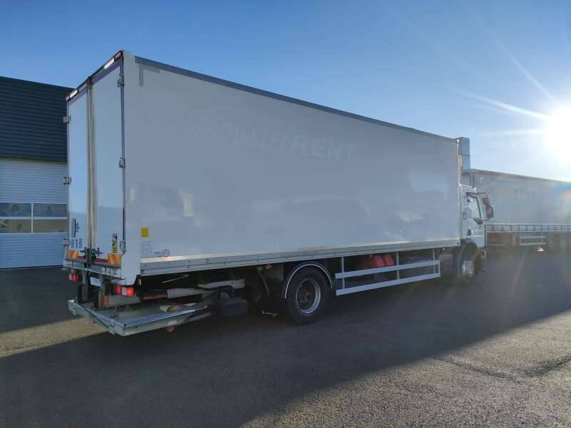 Camion Porteur 19 TONNES 280 CV HAYON 2 PORTES AR - Box truck: picture 4 Camion Porteur 19 TONNES 280 CV HAYON 2 PORTES AR - Box truck: picture 4