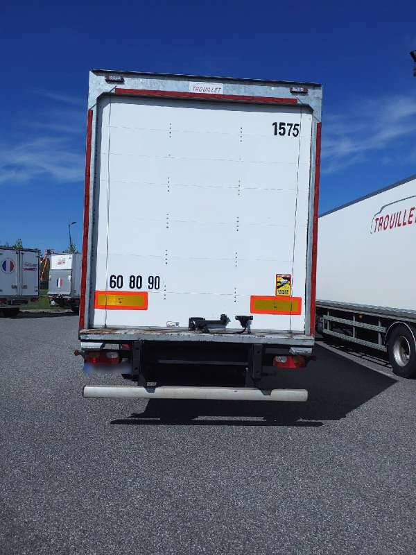 Semi-remorque 3 Essieux SEMI RECONDITONNEE -38 TONNES PORTE RELEVANTE - Closed box semi-trailer: picture 4 Semi-remorque 3 Essieux SEMI RECONDITONNEE -38 TONNES PORTE RELEVANTE - Closed box semi-trailer: picture 4