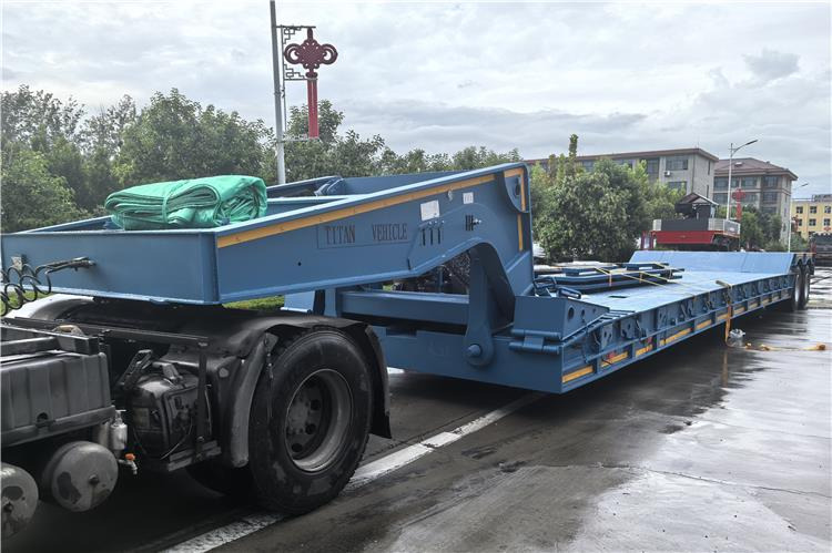 TITAN 2 Axle 80 Ton Detachable Gooseneck Trailer for Sale In Nigeria - Low loader semi-trailer: picture 1 TITAN 2 Axle 80 Ton Detachable Gooseneck Trailer for Sale In Nigeria - Low loader semi-trailer: picture 1