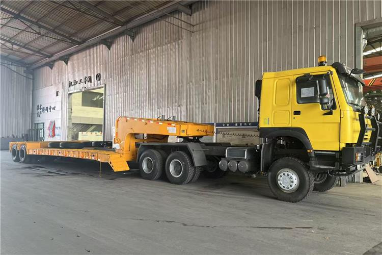 TITAN 2 Axle Detachable Gooseneck Trailer for Sale In Jamaica - Low loader semi-trailer: picture 2 TITAN 2 Axle Detachable Gooseneck Trailer for Sale In Jamaica - Low loader semi-trailer: picture 2