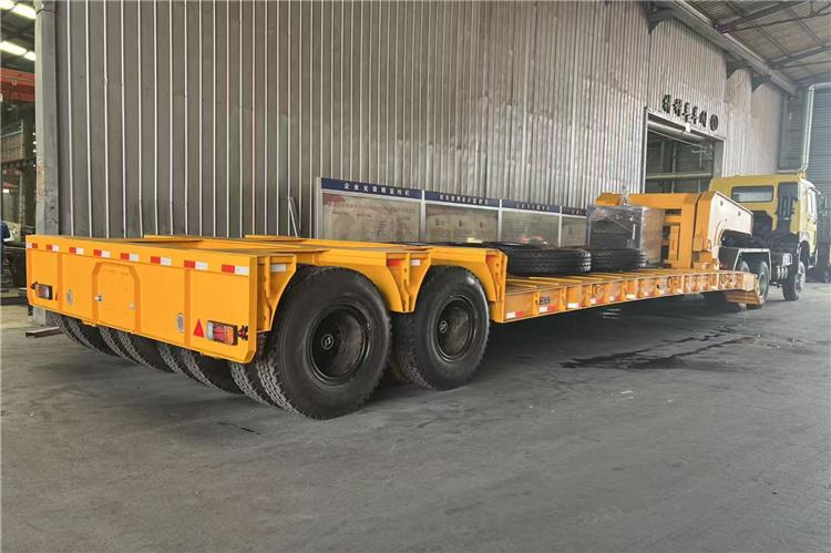 TITAN 2 Axle Detachable Gooseneck Trailer for Sale In Jamaica - Low loader semi-trailer: picture 3 TITAN 2 Axle Detachable Gooseneck Trailer for Sale In Jamaica - Low loader semi-trailer: picture 3