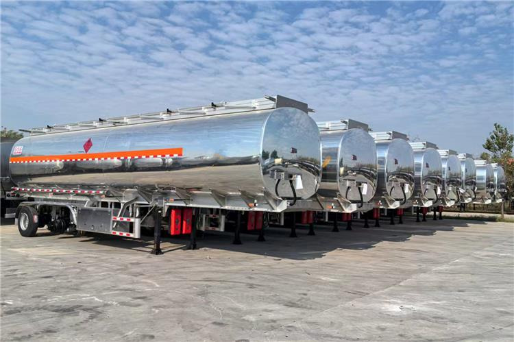 TITAN 3 Axle 45000 L Aluminum Tanker Trailer for Sale In Zimbabwe - Tanker semi-trailer: picture 1 TITAN 3 Axle 45000 L Aluminum Tanker Trailer for Sale In Zimbabwe - Tanker semi-trailer: picture 1