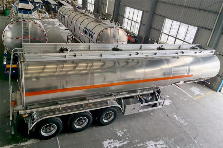 TITAN 3 Axle 45000 L Aluminum Tanker Trailer for Sale In Zimbabwe - Tanker semi-trailer: picture 2 TITAN 3 Axle 45000 L Aluminum Tanker Trailer for Sale In Zimbabwe - Tanker semi-trailer: picture 2