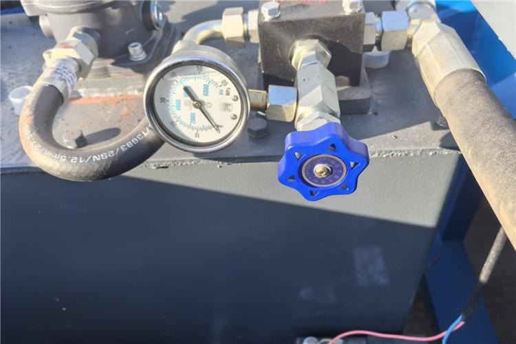 TITAN 4 Line 8 Axle Folding Gooseneck Trailer for Sale In Sudan - Low loader semi-trailer: picture 4 TITAN 4 Line 8 Axle Folding Gooseneck Trailer for Sale In Sudan - Low loader semi-trailer: picture 4