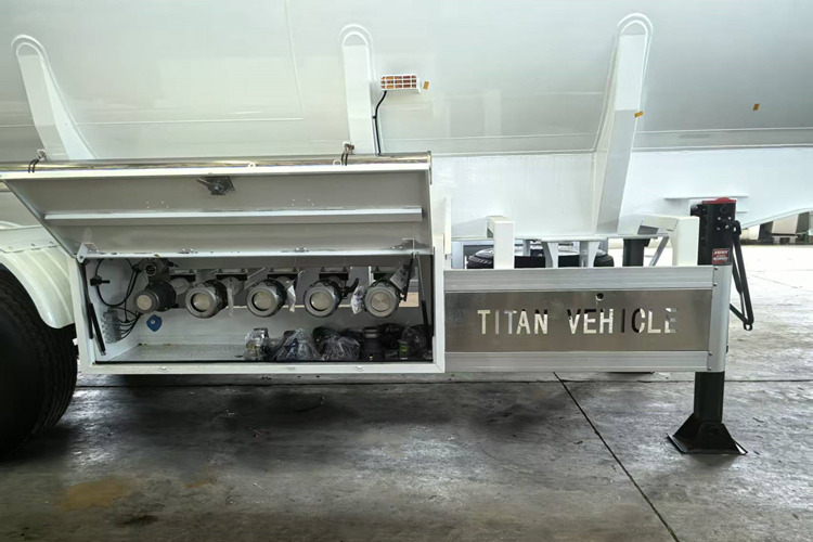 TITAN 40000 Liters Fuel Tanker Trailer for Sale in Zambia - Tanker semi-trailer: picture 2 TITAN 40000 Liters Fuel Tanker Trailer for Sale in Zambia - Tanker semi-trailer: picture 2
