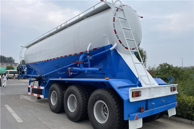 TITAN 50 Ton Cement Tanker Trailer for Sale In Uae - Tanker semi-trailer: picture 1 TITAN 50 Ton Cement Tanker Trailer for Sale In Uae - Tanker semi-trailer: picture 1