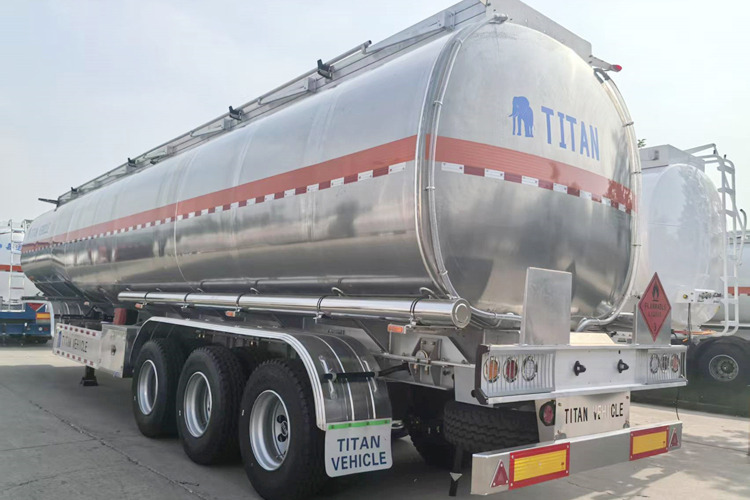 TITAN Aluminum Fuel Tanker Trailer for Sale in Saudi Arabia - Tanker semi-trailer: picture 4 TITAN Aluminum Fuel Tanker Trailer for Sale in Saudi Arabia - Tanker semi-trailer: picture 4