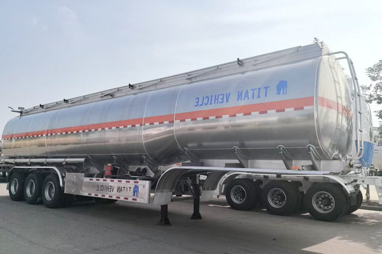 TITAN Aluminum Fuel Tanker Trailer for Sale in Saudi Arabia - Tanker semi-trailer: picture 3 TITAN Aluminum Fuel Tanker Trailer for Sale in Saudi Arabia - Tanker semi-trailer: picture 3
