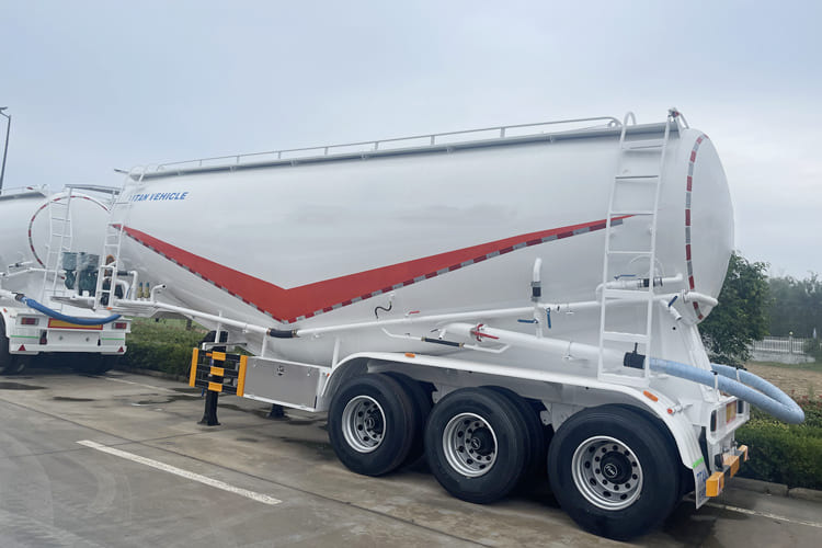 TITAN Cement Bulker Truck for Sale in Zambia - Tanker semi-trailer: picture 2 TITAN Cement Bulker Truck for Sale in Zambia - Tanker semi-trailer: picture 2