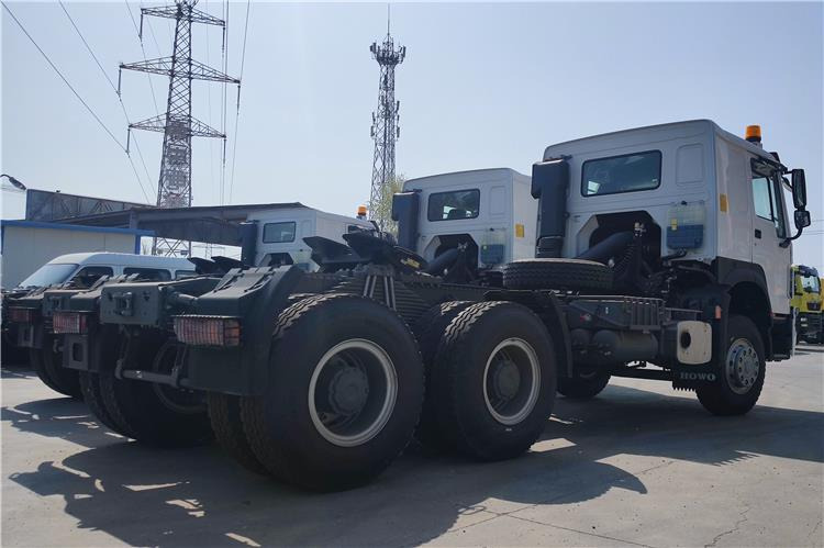 SINOTRUK Howo New Model 430HP Truck Tractor Price In Mauritania - Tractor truck: picture 3 SINOTRUK Howo New Model 430HP Truck Tractor Price In Mauritania - Tractor truck: picture 3