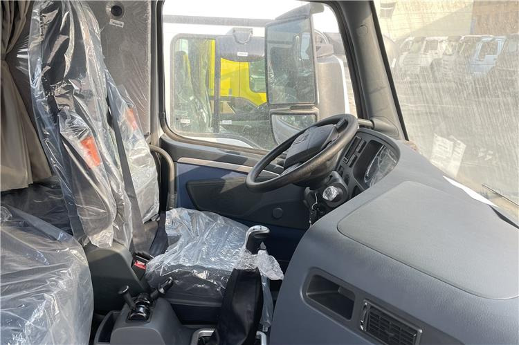 SINOTRUK Howo T7H Truck Head for Sale In Zimbabwe - Tractor truck: picture 3 SINOTRUK Howo T7H Truck Head for Sale In Zimbabwe - Tractor truck: picture 3