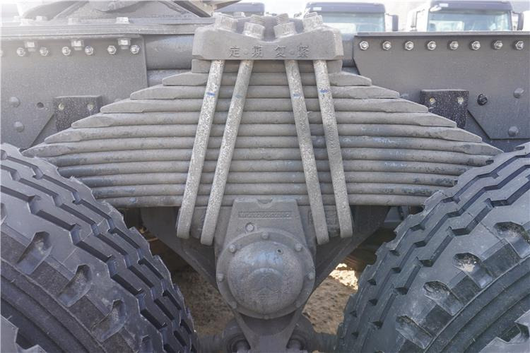 SINOTRUK Howo Truck Head Price 400HP for Sale In Guinea - Tractor truck: picture 5 SINOTRUK Howo Truck Head Price 400HP for Sale In Guinea - Tractor truck: picture 5