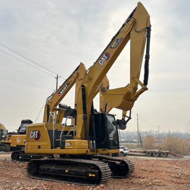 Crawler excavator 2023 Caterpillar 320GC: picture 13