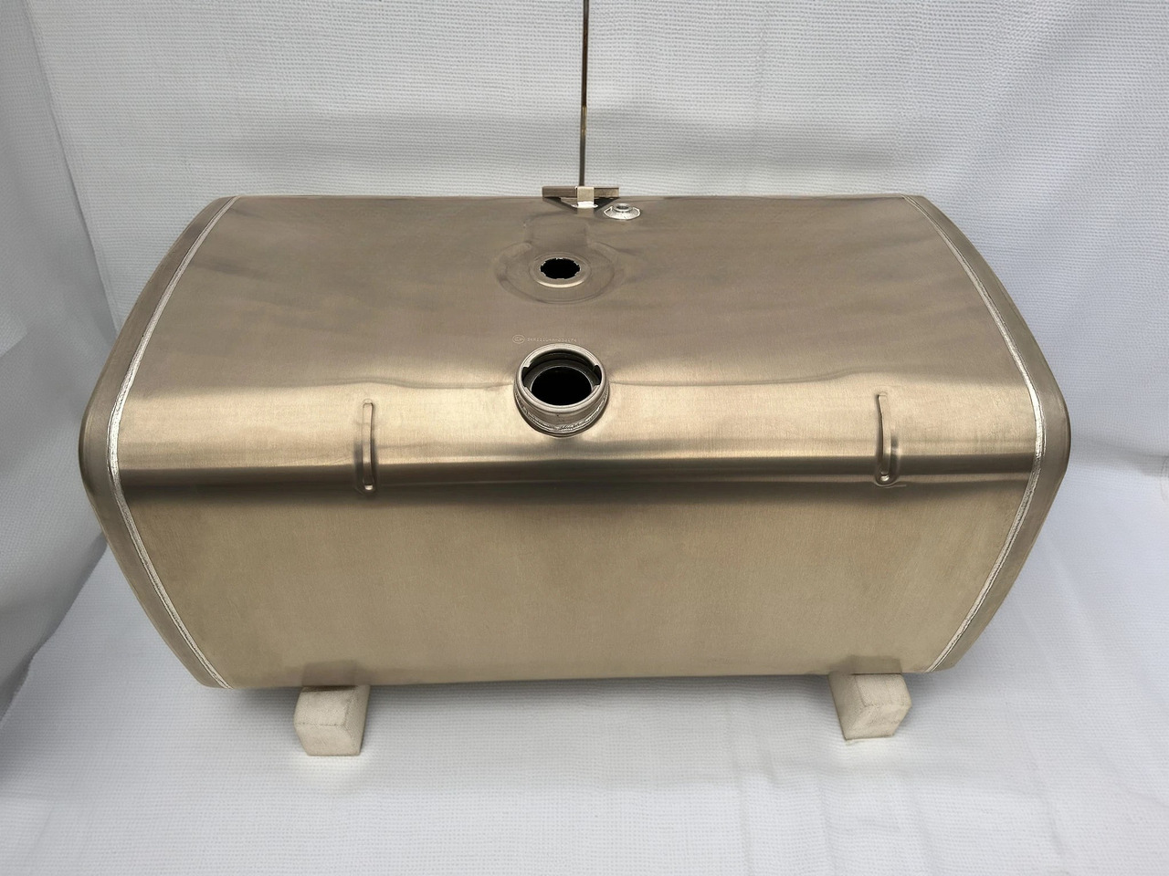 DAF - Fuel tank for Commercial truck: picture 1 DAF - Fuel tank for Commercial truck: picture 1