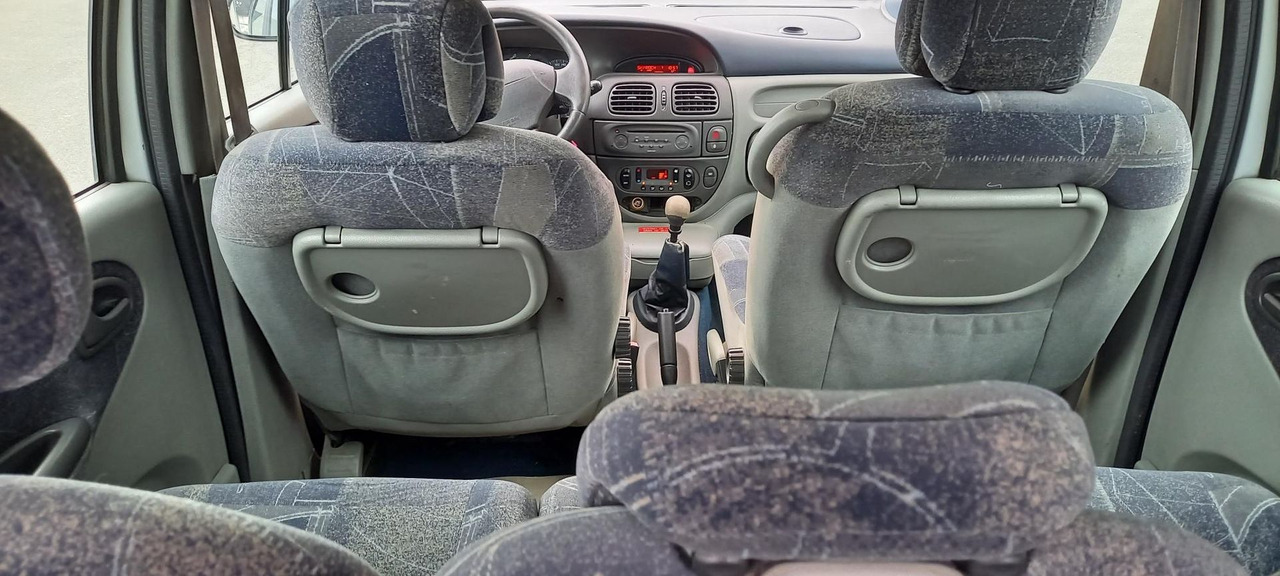 MEGANE ESSENCE (241) - Car: picture 2 MEGANE ESSENCE (241) - Car: picture 2