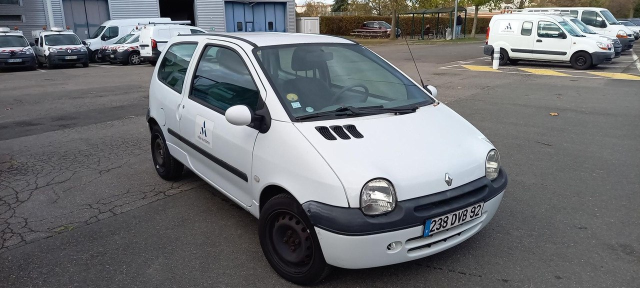 TWINGO ESSENCE (267) - Car: picture 1 TWINGO ESSENCE (267) - Car: picture 1