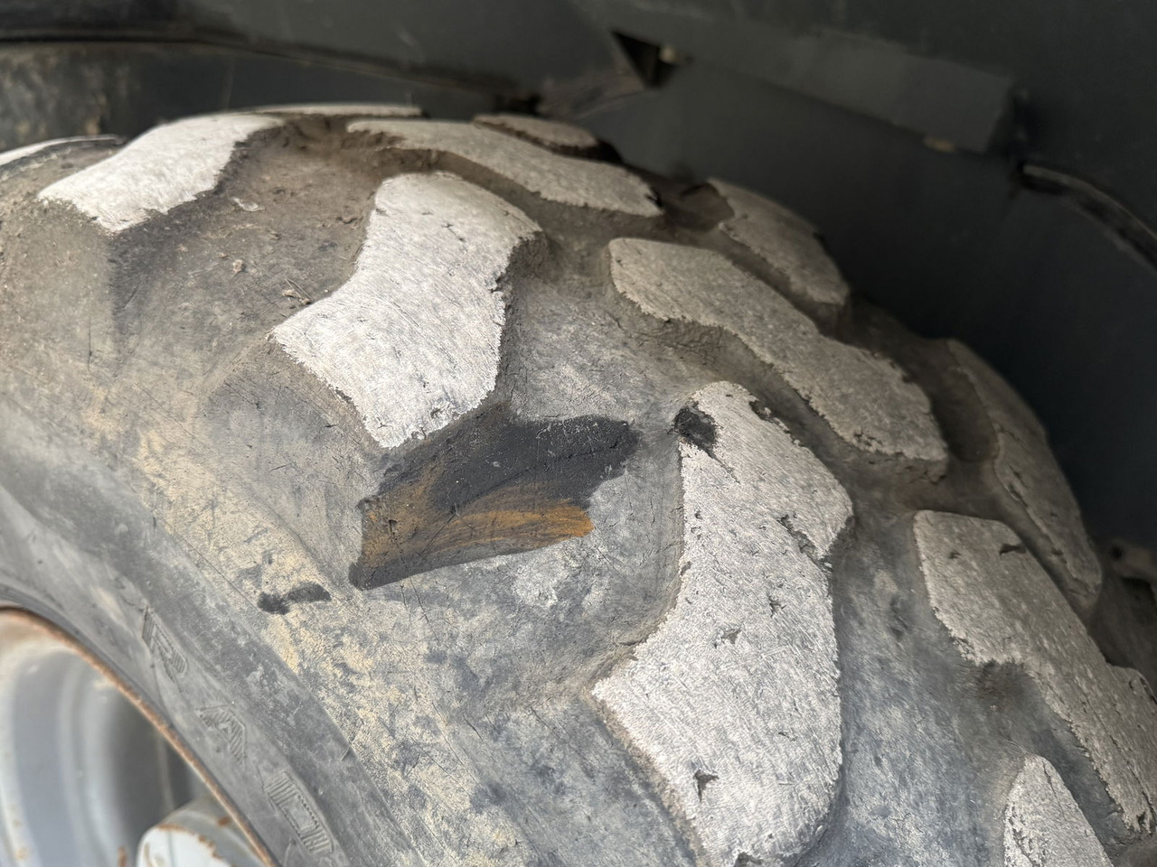 Wheel loader Liebherr L 506: picture 11