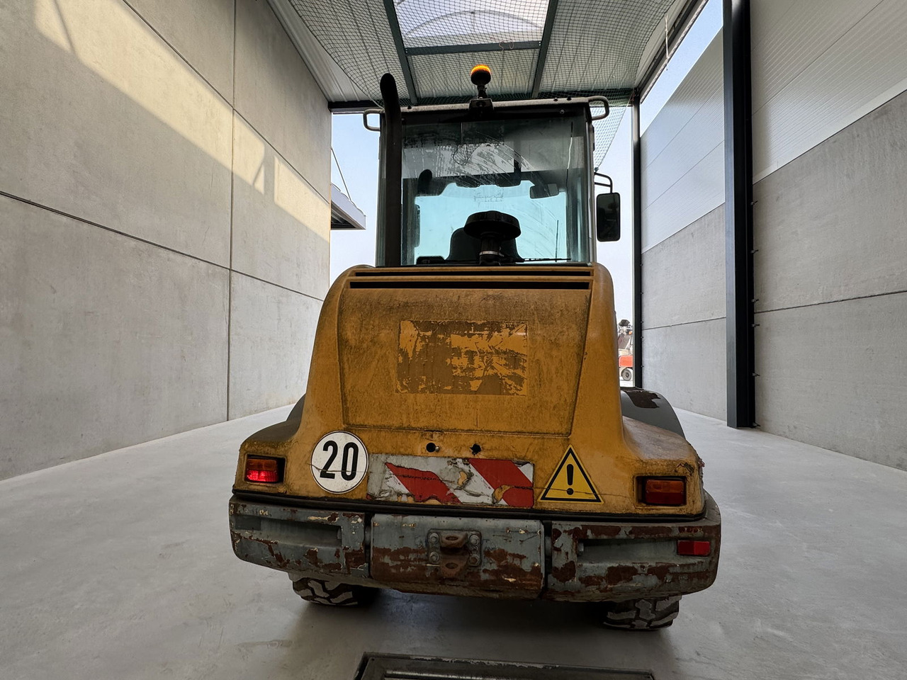 Wheel loader Liebherr L 506: picture 6