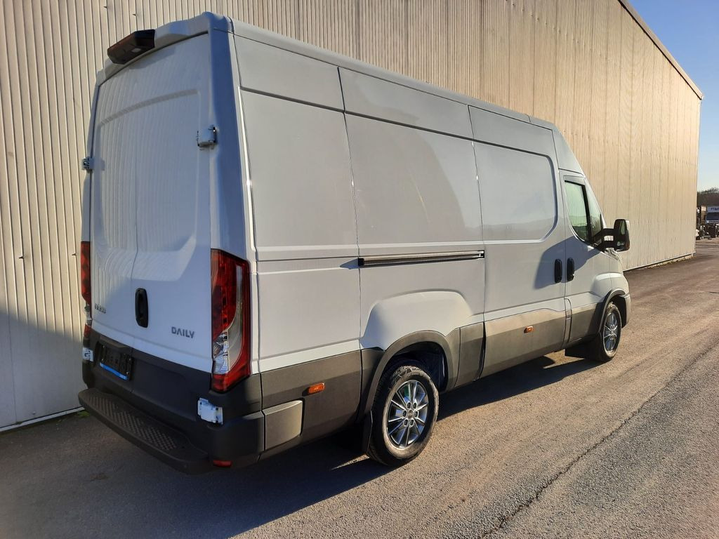 Iveco Daily 35S14 8g HiMatic L3H2 Mod.25 - Panel van: picture 3 Iveco Daily 35S14 8g HiMatic L3H2 Mod.25 - Panel van: picture 3