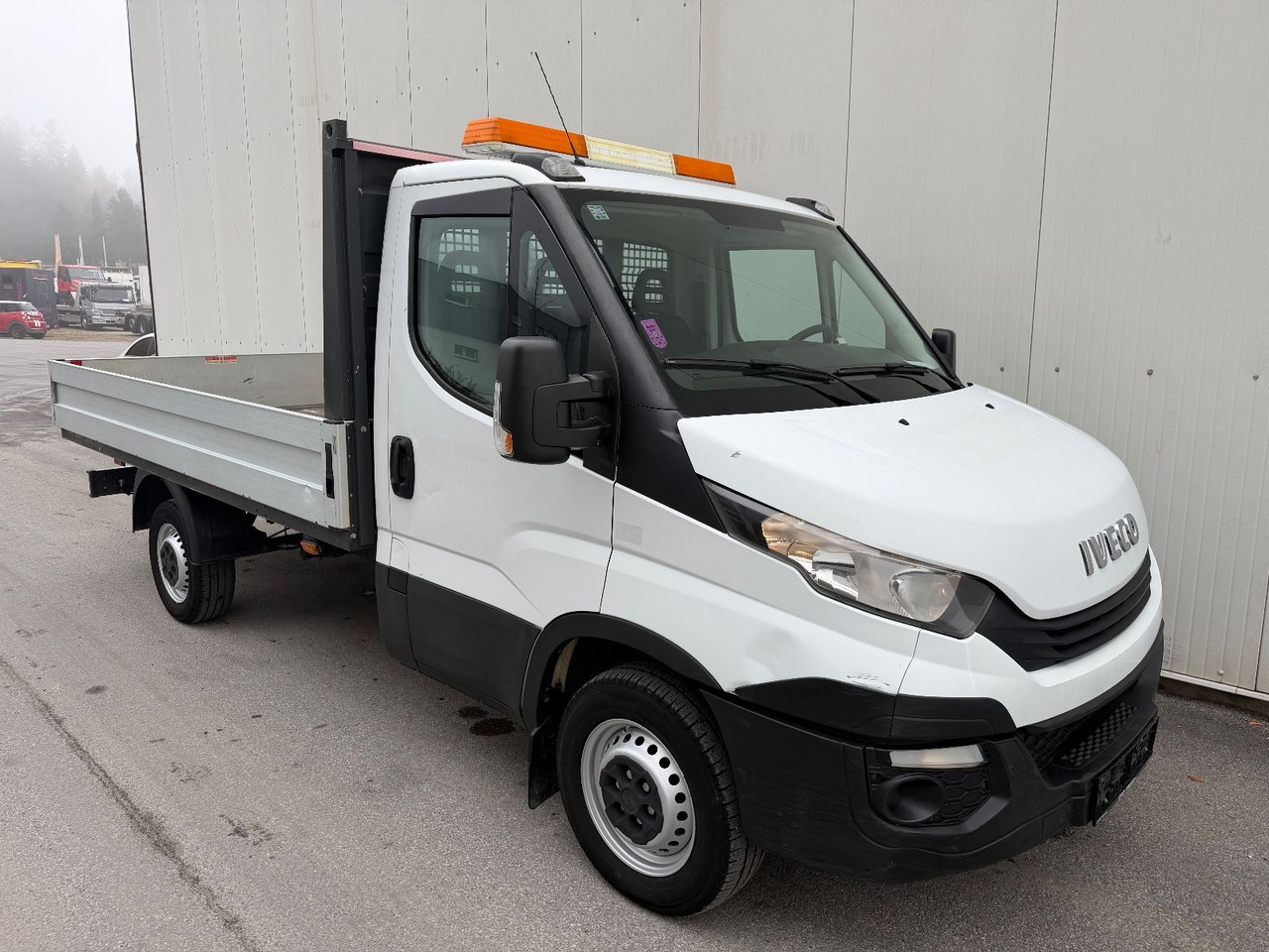 Iveco Daily 35S16 Kliam/AHK - Open body delivery van: picture 2 Iveco Daily 35S16 Kliam/AHK - Open body delivery van: picture 2