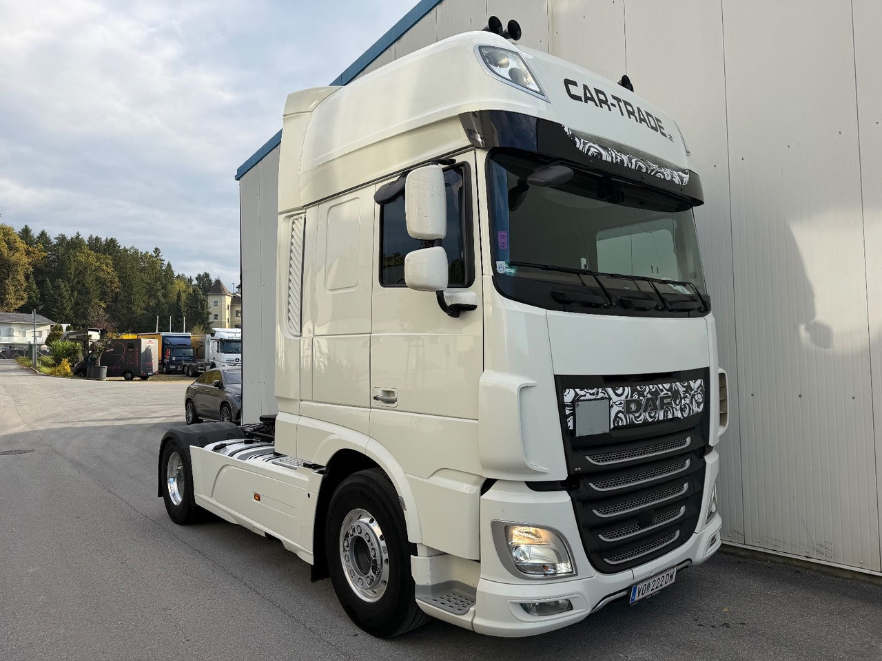 DAF XF 530 Vollausstattung Vollluft 2l-Hydraulik - Tractor truck: picture 2 DAF XF 530 Vollausstattung Vollluft 2l-Hydraulik - Tractor truck: picture 2