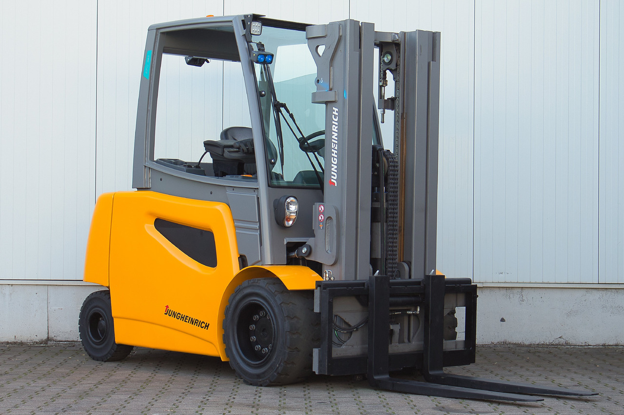 JUNGHEINRICH EFG545 - Triplex - 100% Kapazität - Bj. 2022 - 4,5t - Electric forklift: picture 3 JUNGHEINRICH EFG545 - Triplex - 100% Kapazität - Bj. 2022 - 4,5t - Electric forklift: picture 3