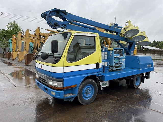 TADANO LS-106A - Lighting tower, Truck: picture 4 TADANO LS-106A - Lighting tower, Truck: picture 4