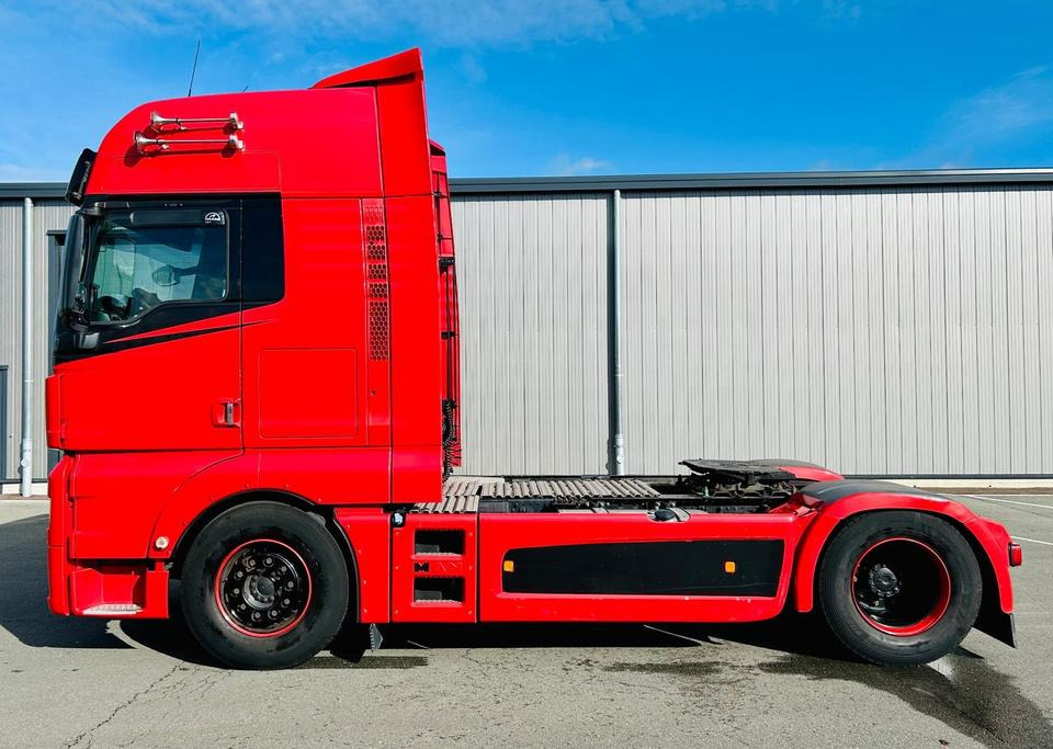 MAN TGX 18.500 4x2 LLS + XXL + Leder + Autom. + Voll-Verkleidung - Tractor truck: picture 3 MAN TGX 18.500 4x2 LLS + XXL + Leder + Autom. + Voll-Verkleidung - Tractor truck: picture 3