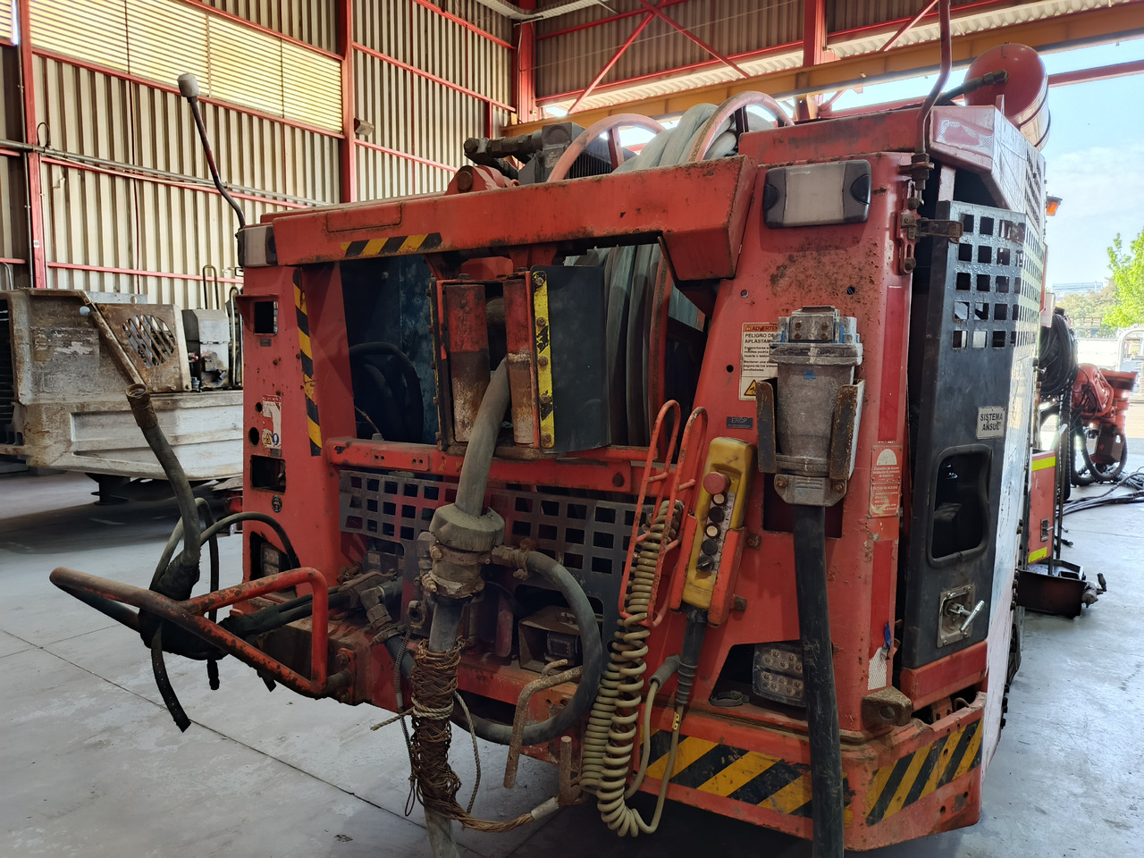 SANDVIK DD321-40C - Mining machinery: picture 4 SANDVIK DD321-40C - Mining machinery: picture 4