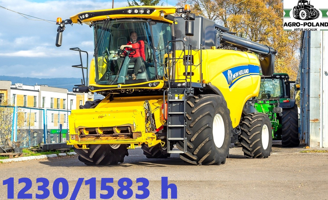 NEW HOLLAND CX 8.90 - 1230/1583 h + GPS-AUTOPILOT + VARIO 7,62 M - 2018 ROK - Combine harvester: picture 2 NEW HOLLAND CX 8.90 - 1230/1583 h + GPS-AUTOPILOT + VARIO 7,62 M - 2018 ROK - Combine harvester: picture 2
