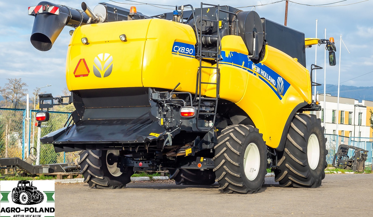 NEW HOLLAND CX 8.90 - 1230/1583 h + GPS-AUTOPILOT + VARIO 7,62 M - 2018 ROK - Combine harvester: picture 5 NEW HOLLAND CX 8.90 - 1230/1583 h + GPS-AUTOPILOT + VARIO 7,62 M - 2018 ROK - Combine harvester: picture 5