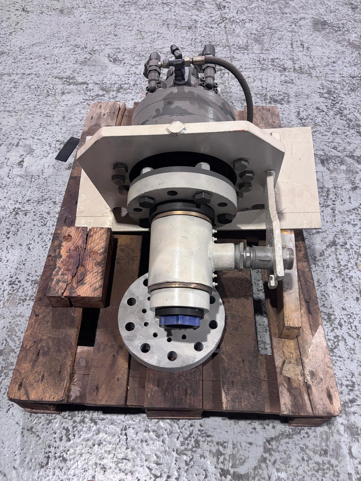 POCLAIN MS 11 - Hydraulic motor for Drilling machine: picture 3 POCLAIN MS 11 - Hydraulic motor for Drilling machine: picture 3