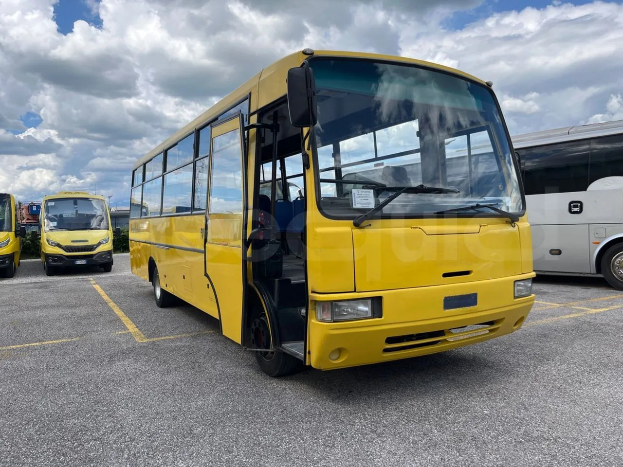 School bus Iveco Cacciamali: picture 12