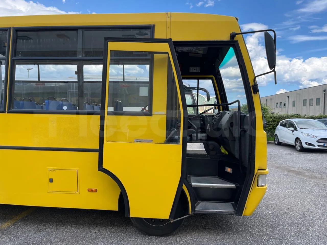 School bus Iveco Cacciamali: picture 15