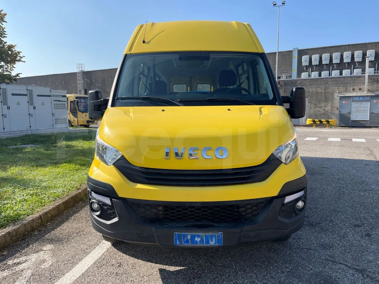 Iveco Daily - School bus, Minibus: picture 2 Iveco Daily - School bus, Minibus: picture 2
