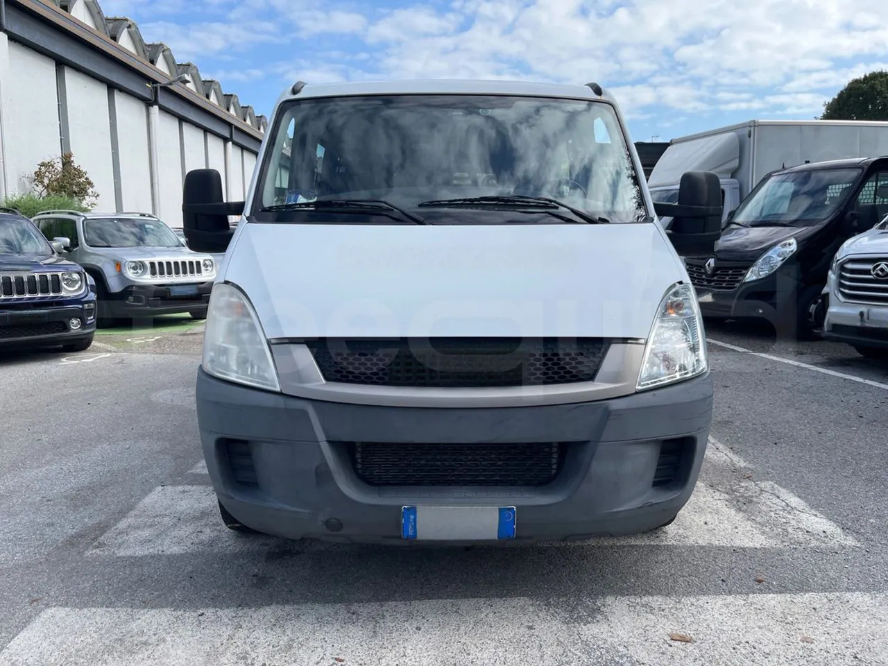 Iveco Daily - Suburban bus: picture 2 Iveco Daily - Suburban bus: picture 2